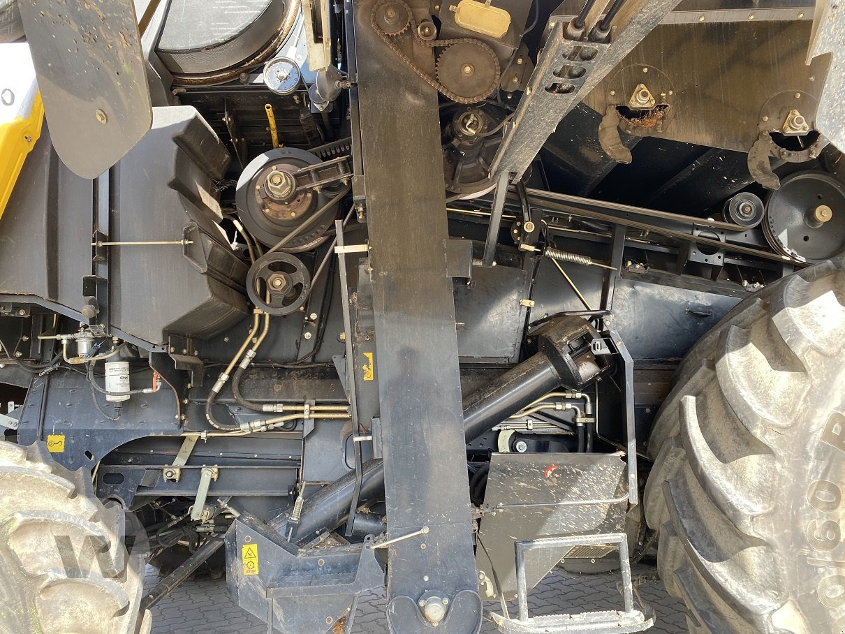 New Holland CR 9090 - Skurtresker: bilde 2 New Holland CR 9090 - Skurtresker: bilde 2