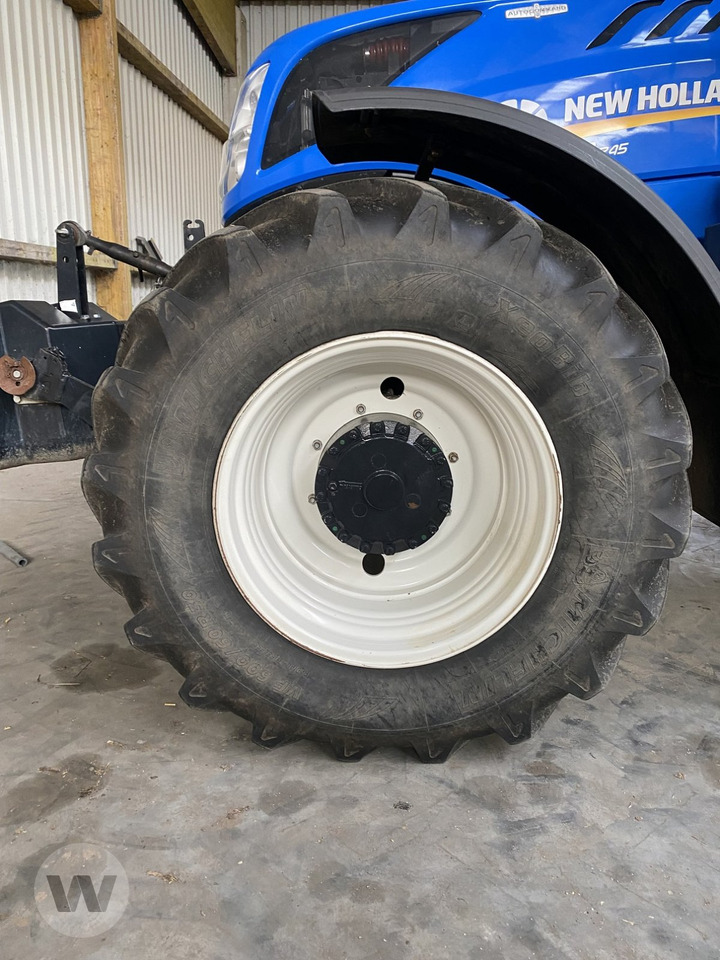 New Holland T 7.245 AC StageV - Traktor: bilde 5 New Holland T 7.245 AC StageV - Traktor: bilde 5