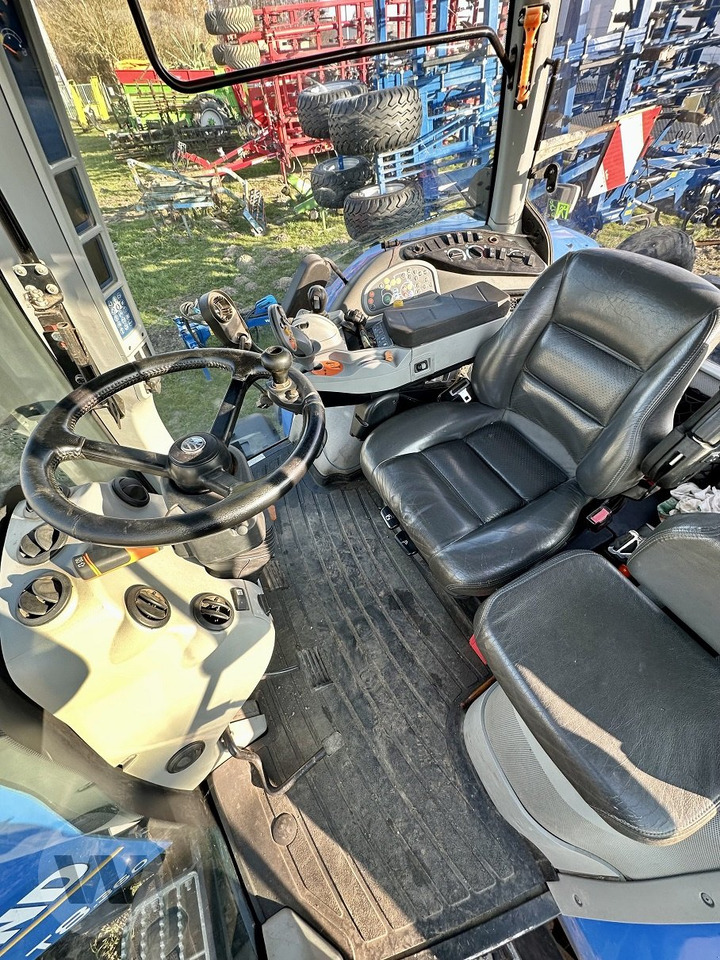 Traktor New Holland T 8.360: bilde 8 Traktor New Holland T 8.360: bilde 8