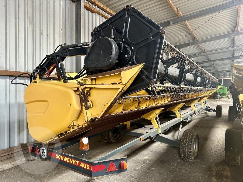 New Holland VARIFEED 35V - Skjærebord: bilde 1 New Holland VARIFEED 35V - Skjærebord: bilde 1