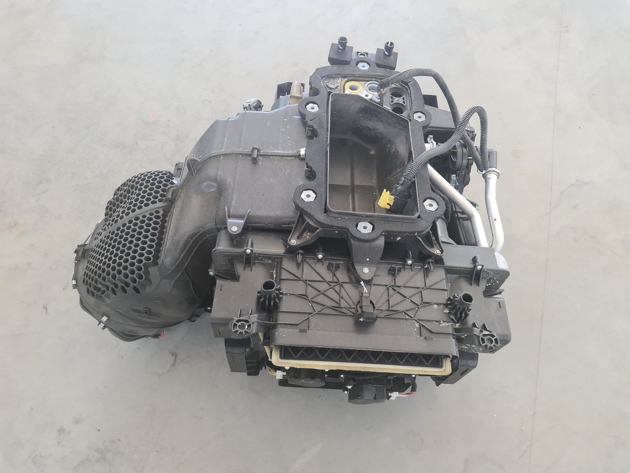 RENAULT RANGE T / COMPLETE CABINE HEATER / 7484593228 - Varme/ Ventilasjon: bilde 3 RENAULT RANGE T / COMPLETE CABINE HEATER / 7484593228 - Varme/ Ventilasjon: bilde 3