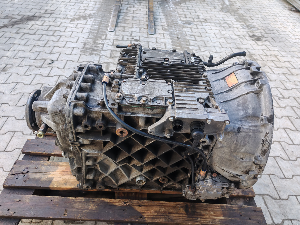 RENAULT VOLVO / AT2412D I-SHIFT COMPLETE GEARBOX / 3190584 - Girkasse: bilde 5 RENAULT VOLVO / AT2412D I-SHIFT COMPLETE GEARBOX / 3190584 - Girkasse: bilde 5