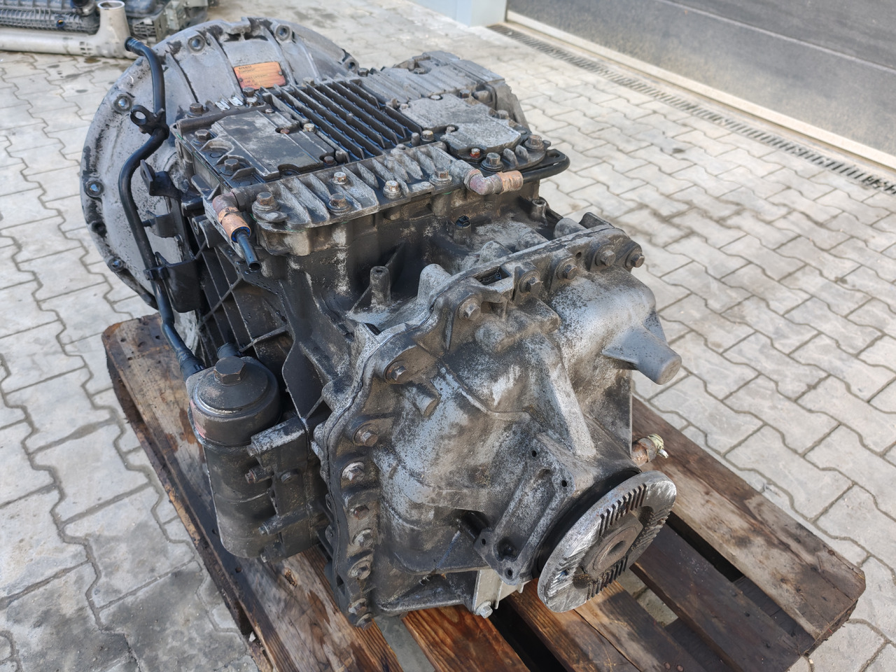 RENAULT VOLVO / AT2412D I-SHIFT COMPLETE GEARBOX / 3190584 - Girkasse: bilde 4 RENAULT VOLVO / AT2412D I-SHIFT COMPLETE GEARBOX / 3190584 - Girkasse: bilde 4