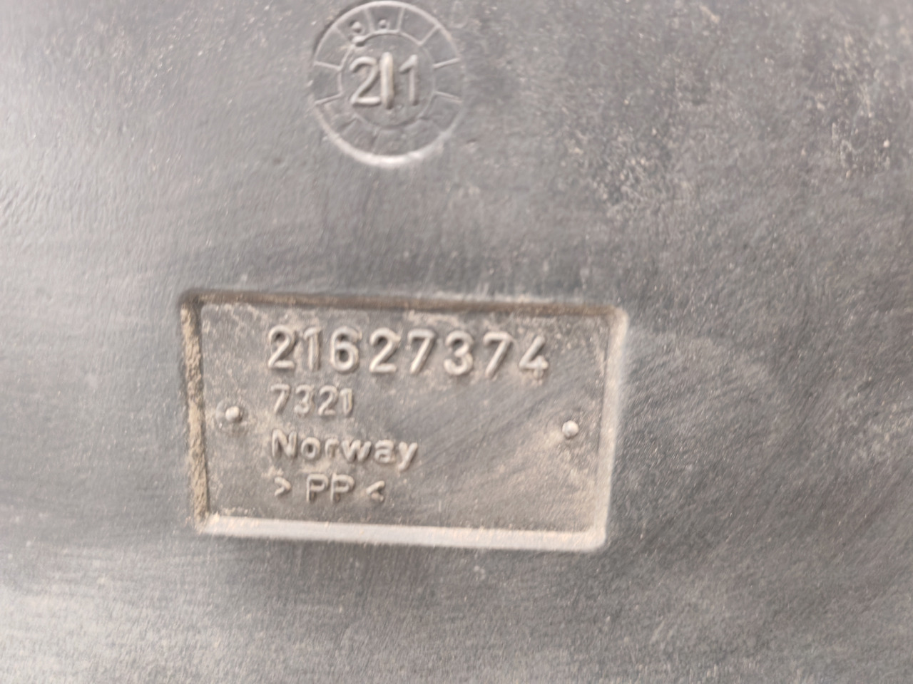 VOLVO FH5 FM5 / AIR FILTER INTAKE / 21627374 - Luftfilter: bilde 3 VOLVO FH5 FM5 / AIR FILTER INTAKE / 21627374 - Luftfilter: bilde 3