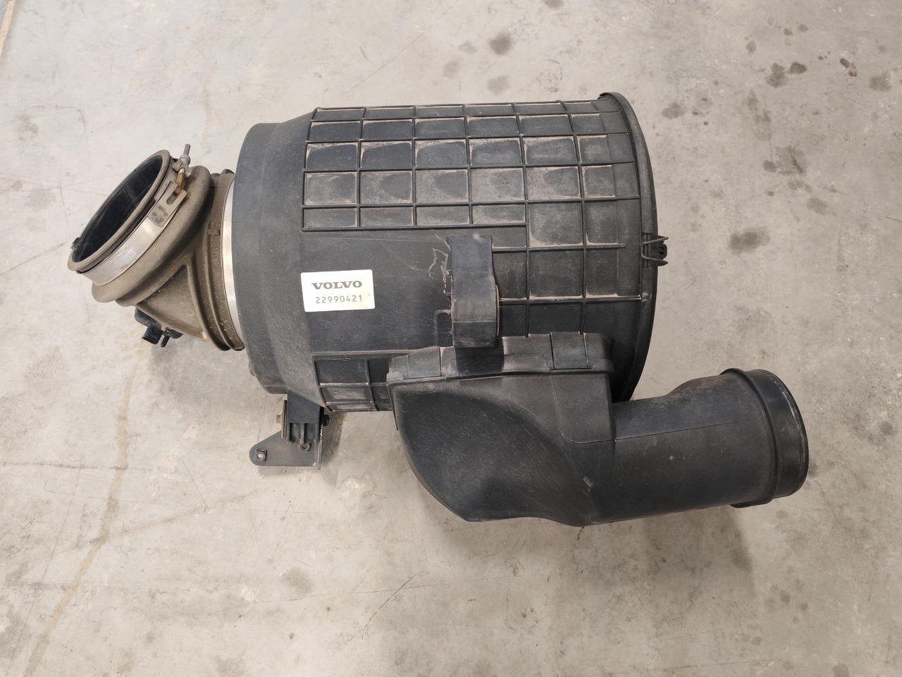 VOLVO FH5 FM5 EURO 6 / COMPLETE AIR FILTER / 22990421 - Luftfilter: bilde 2 VOLVO FH5 FM5 EURO 6 / COMPLETE AIR FILTER / 22990421 - Luftfilter: bilde 2