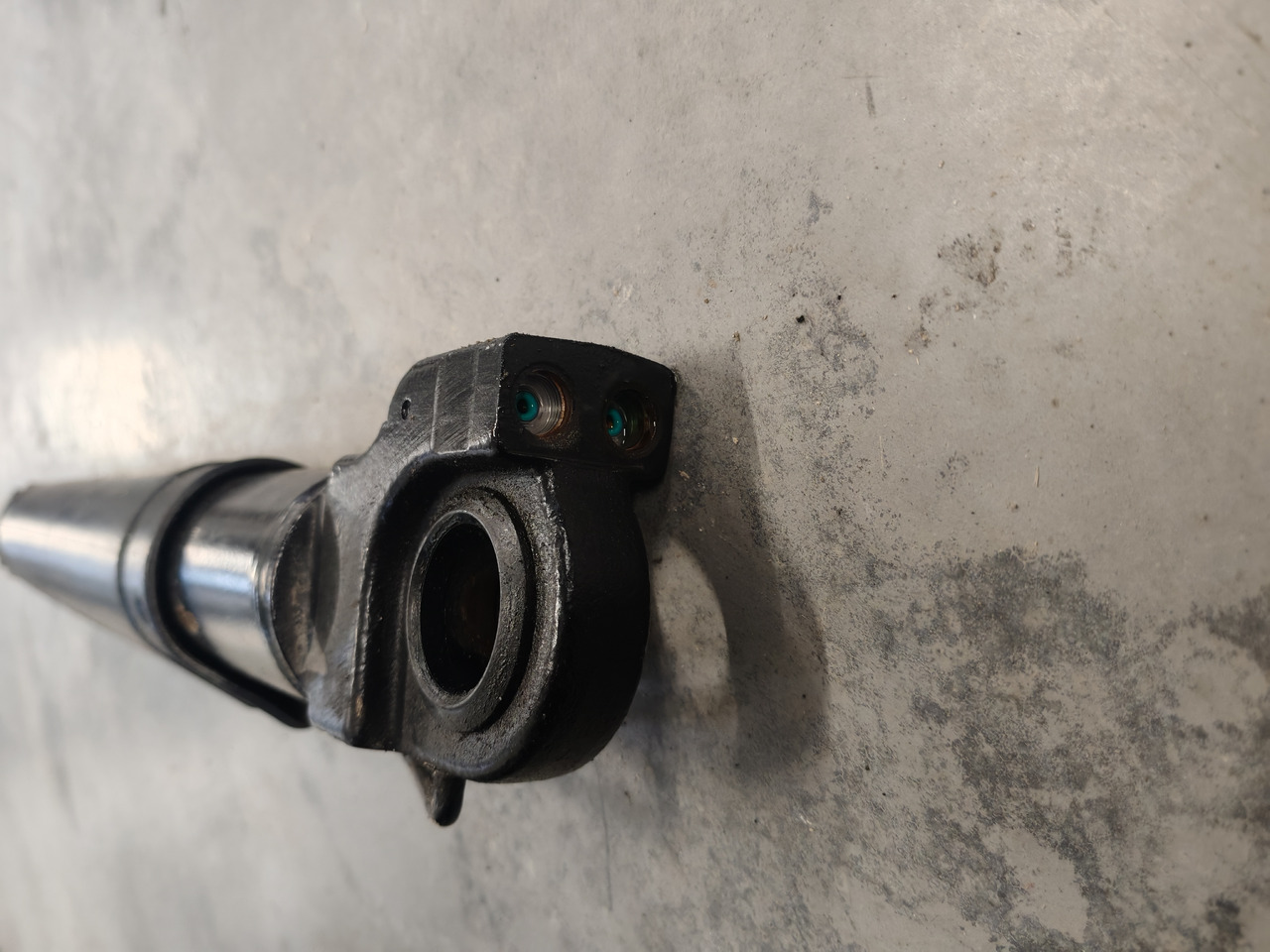 VOLVO FM5 EURO 6 / CAB TILT CYLINDER / 23583236 - Førerhusfjæring: bilde 3 VOLVO FM5 EURO 6 / CAB TILT CYLINDER / 23583236 - Førerhusfjæring: bilde 3