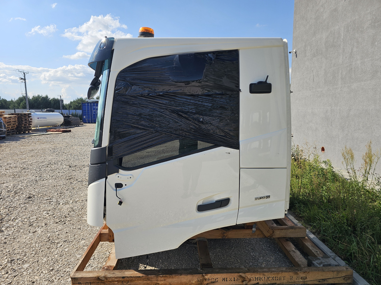 VOLVO FM5 FMX LOW DAY CAB / FULLY COMPLETE / BRAND NEW - Førerhus: bilde 5 VOLVO FM5 FMX LOW DAY CAB / FULLY COMPLETE / BRAND NEW - Førerhus: bilde 5