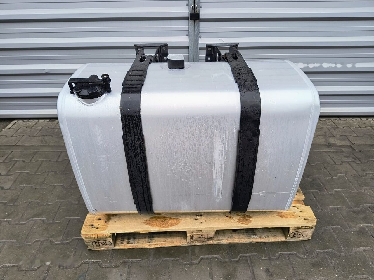 Volvo FH FM FH4 RENAULT PREMIUM MAGNUM RANGE T 21516447 100CM - Drivstofftank for Lastebil: bilde 1 Volvo FH FM FH4 RENAULT PREMIUM MAGNUM RANGE T 21516447 100CM - Drivstofftank for Lastebil: bilde 1