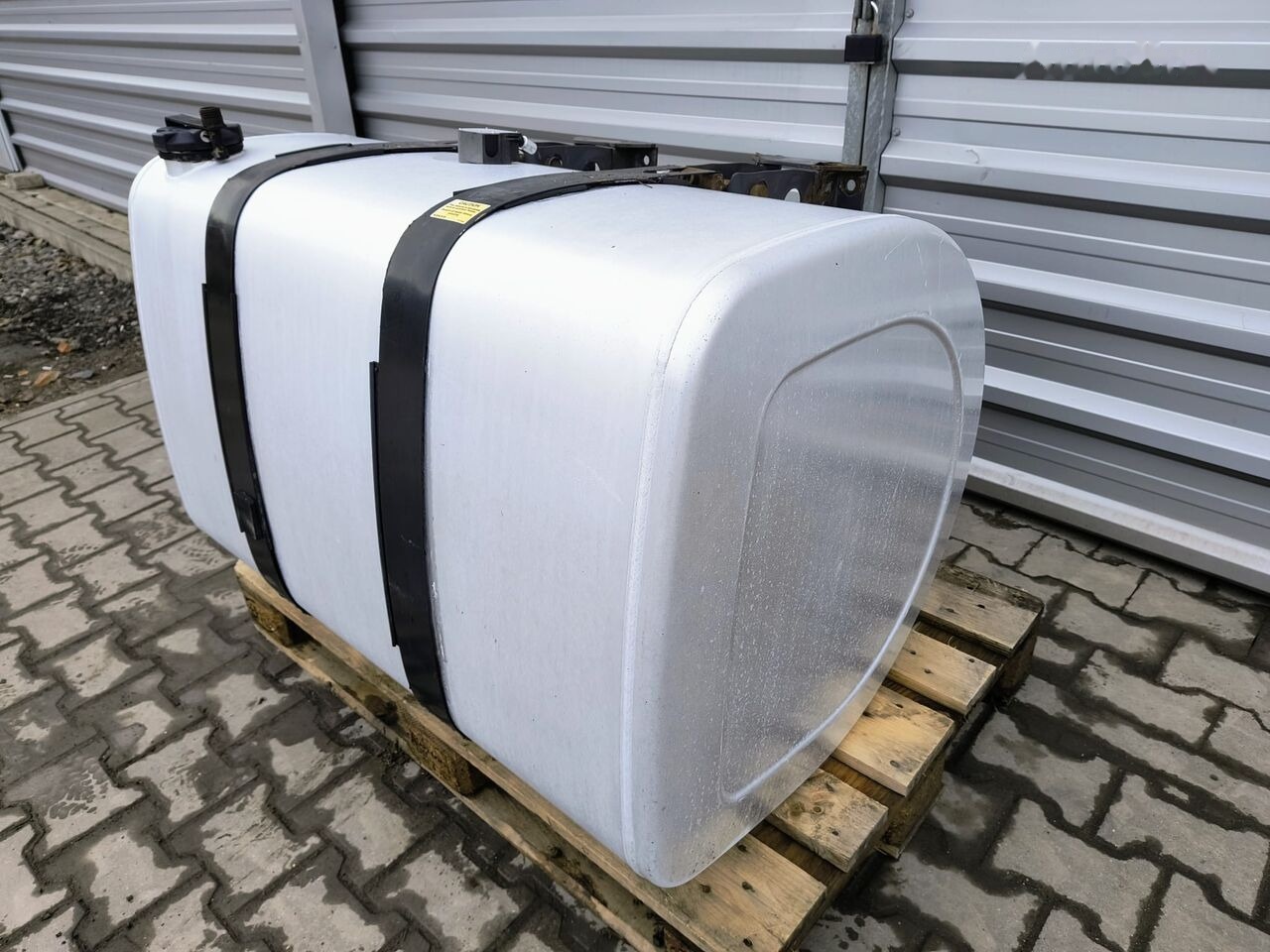 Volvo FH FM FH4 RENAULT PREMIUM MAGNUM RANGE T 21516447 110CM - Drivstofftank for Lastebil: bilde 2 Volvo FH FM FH4 RENAULT PREMIUM MAGNUM RANGE T 21516447 110CM - Drivstofftank for Lastebil: bilde 2