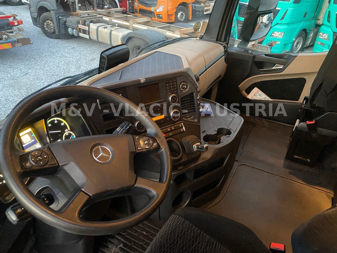 Mercedes-Benz 2542 - Container-transport/ Vekselflak lastebil: bilde 4 Mercedes-Benz 2542 - Container-transport/ Vekselflak lastebil: bilde 4