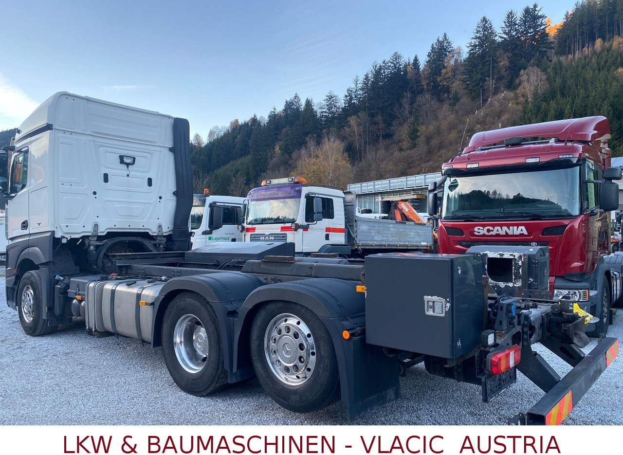 Mercedes-Benz Actros 963-0-C - Tankbil: bilde 4 Mercedes-Benz Actros 963-0-C - Tankbil: bilde 4