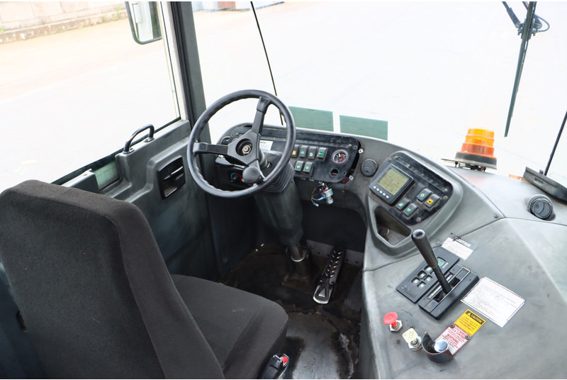 Kalmar TT612D - Terminaltraktor: bilde 2 Kalmar TT612D - Terminaltraktor: bilde 2