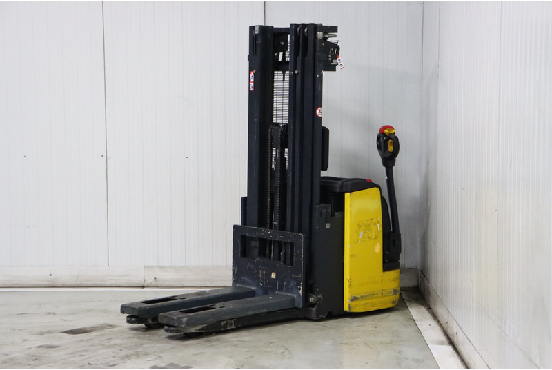 Komatsu CNI 14 - Stabler: bilde 4 Komatsu CNI 14 - Stabler: bilde 4