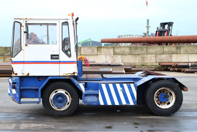 Terberg TRT89 - Terminaltraktor: bilde 4 Terberg TRT89 - Terminaltraktor: bilde 4