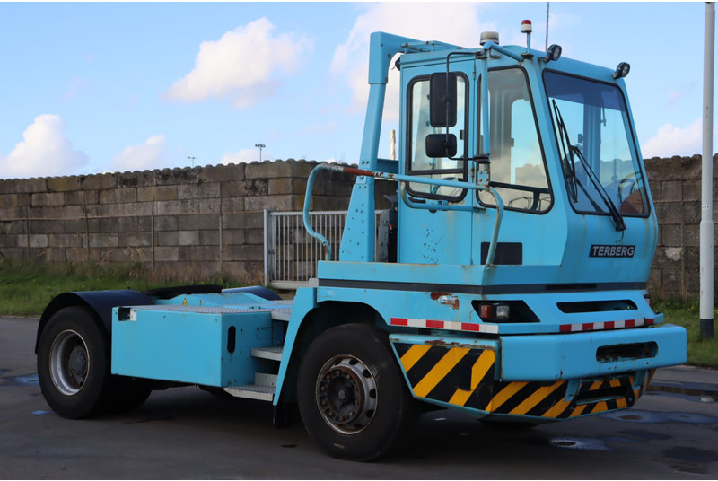 Terberg YT222 - Terminaltraktor: bilde 1 Terberg YT222 - Terminaltraktor: bilde 1