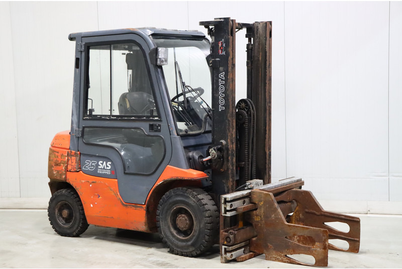 Toyota 62-7FDF25 - Dieseltruck: bilde 1 Toyota 62-7FDF25 - Dieseltruck: bilde 1