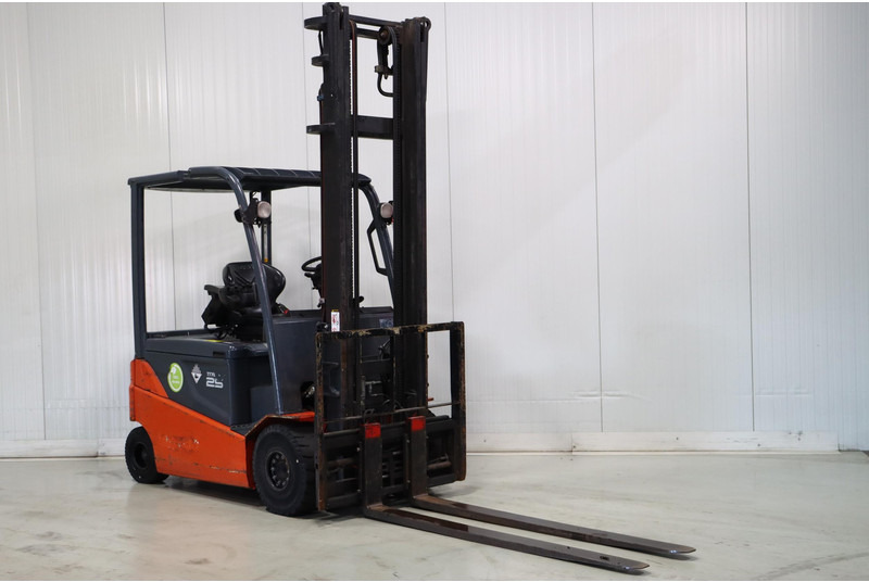 Toyota 8FBMT25 - El-truck: bilde 1 Toyota 8FBMT25 - El-truck: bilde 1
