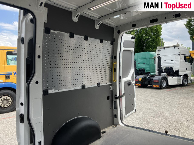 MAN TGE 3.180 4X2F SB - Kassebil: bilde 2 MAN TGE 3.180 4X2F SB - Kassebil: bilde 2