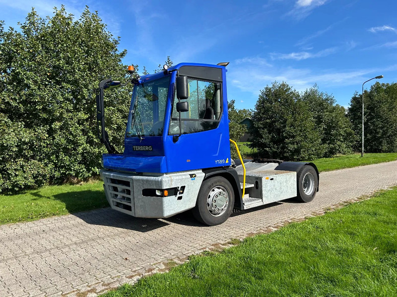 Terberg YT 223 | LOW HOURS - * 9211 *| GALVANISH CHASSIS | NEW MODEL - Terminaltraktor: bilde 1 Terberg YT 223 | LOW HOURS - * 9211 *| GALVANISH CHASSIS | NEW MODEL - Terminaltraktor: bilde 1
