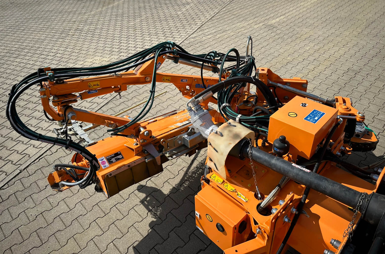 Unimog Leitpfostenausmähgerät / Randstreifenmähger - Armklipper: bilde 3 Unimog Leitpfostenausmähgerät / Randstreifenmähger - Armklipper: bilde 3