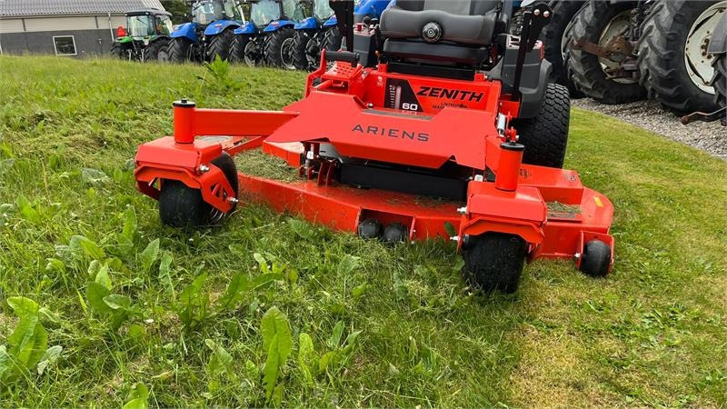Ariens Zenith 60 SD Top professionel maskine med stor 2 c - Kommunale traktor: bilde 4 Ariens Zenith 60 SD Top professionel maskine med stor 2 c - Kommunale traktor: bilde 4