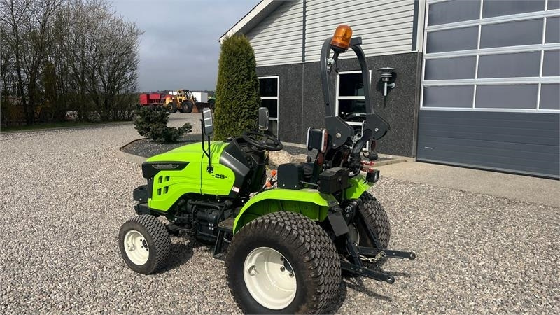 Avenger 26 Med frontvægt og MOMSFRI - Kommunale traktor: bilde 3 Avenger 26 Med frontvægt og MOMSFRI - Kommunale traktor: bilde 3