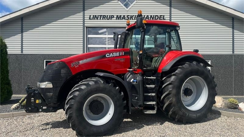 Case IH Magnum 370 CVX Med fronlift - Traktor: bilde 1 Case IH Magnum 370 CVX Med fronlift - Traktor: bilde 1