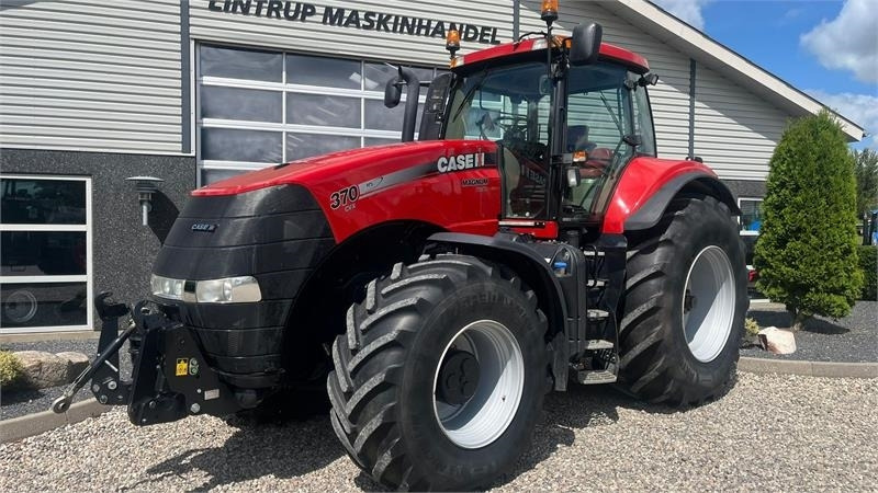 Case IH Magnum 370 CVX Med fronlift - Traktor: bilde 2 Case IH Magnum 370 CVX Med fronlift - Traktor: bilde 2