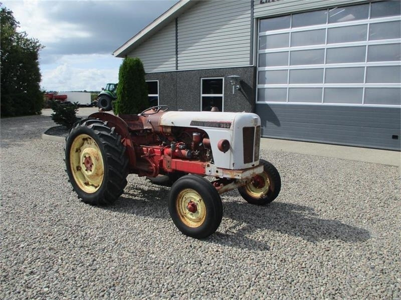 David Brown 950 Motor sidder fast - Traktor: bilde 2 David Brown 950 Motor sidder fast - Traktor: bilde 2