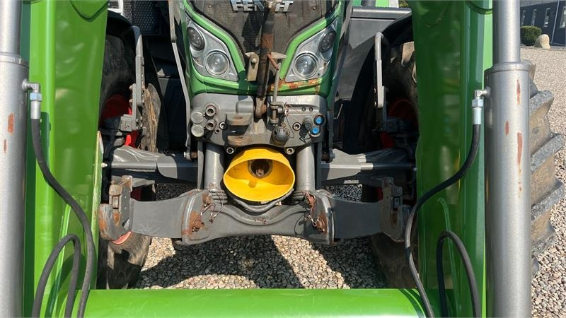 Fendt 720 Vario Med frontlæsser, frontlift og frontPTO - Traktor: bilde 4 Fendt 720 Vario Med frontlæsser, frontlift og frontPTO - Traktor: bilde 4