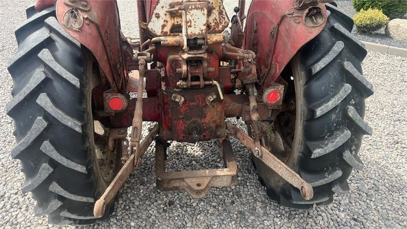IH 434 - Traktor: bilde 4 IH 434 - Traktor: bilde 4