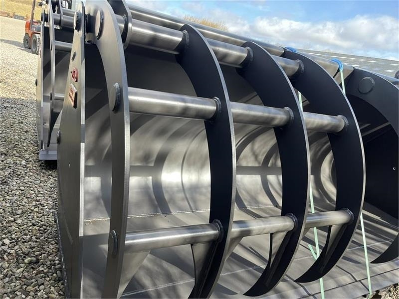 Skuffe for Bygg og anlegg JST Overfalds skovl 300 med skårende tænder og med eks: bilde 6 Skuffe for Bygg og anlegg JST Overfalds skovl 300 med skårende tænder og med eks: bilde 6