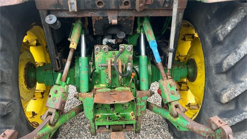 John Deere 3650 Med frontlift - Traktor: bilde 4 John Deere 3650 Med frontlift - Traktor: bilde 4