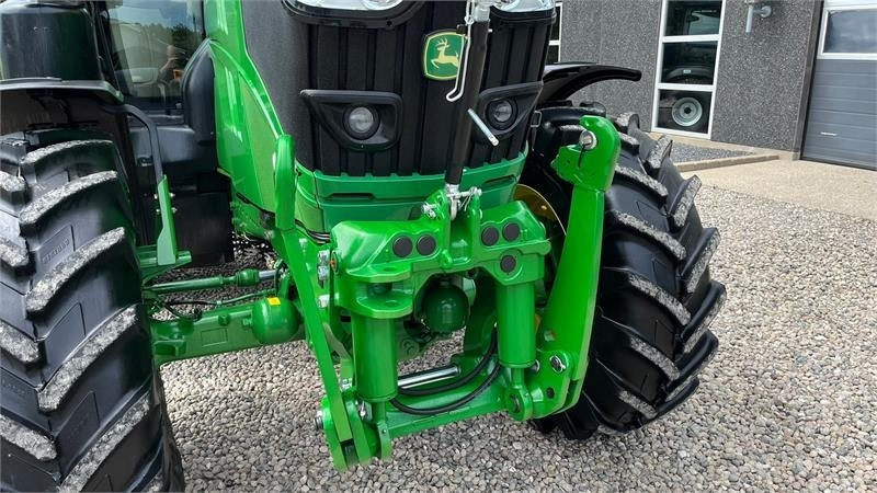 Traktor John Deere 6135R Krybegear, frontlift, TLS Affjedret foraksel: bilde 18 Traktor John Deere 6135R Krybegear, frontlift, TLS Affjedret foraksel: bilde 18