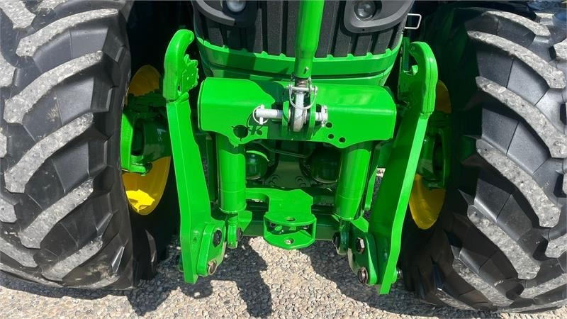 John Deere 6170R AutoPower med frontlift - Traktor: bilde 4 John Deere 6170R AutoPower med frontlift - Traktor: bilde 4