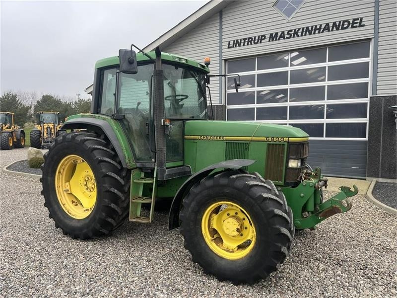 John Deere 6800 Med frontlift. - Traktor: bilde 2 John Deere 6800 Med frontlift. - Traktor: bilde 2