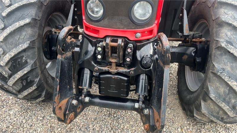 Massey Ferguson 6490 Dyna 6 med frontlift - Traktor: bilde 4 Massey Ferguson 6490 Dyna 6 med frontlift - Traktor: bilde 4