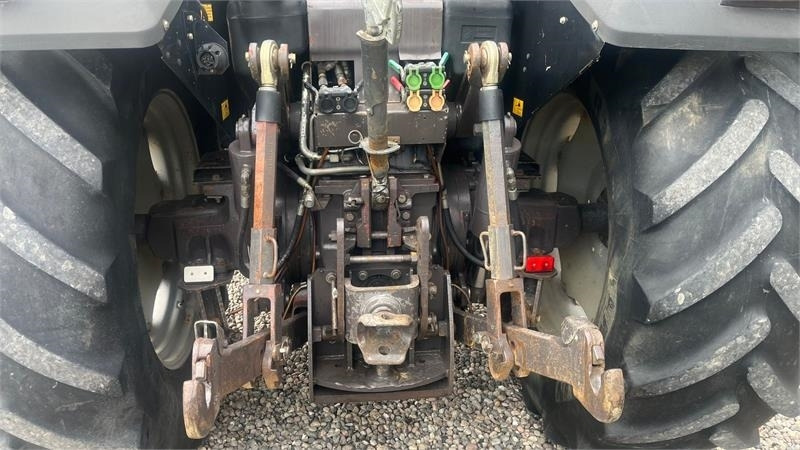 Massey Ferguson 8120 DYNA 4 Med frontlift - Traktor: bilde 5 Massey Ferguson 8120 DYNA 4 Med frontlift - Traktor: bilde 5