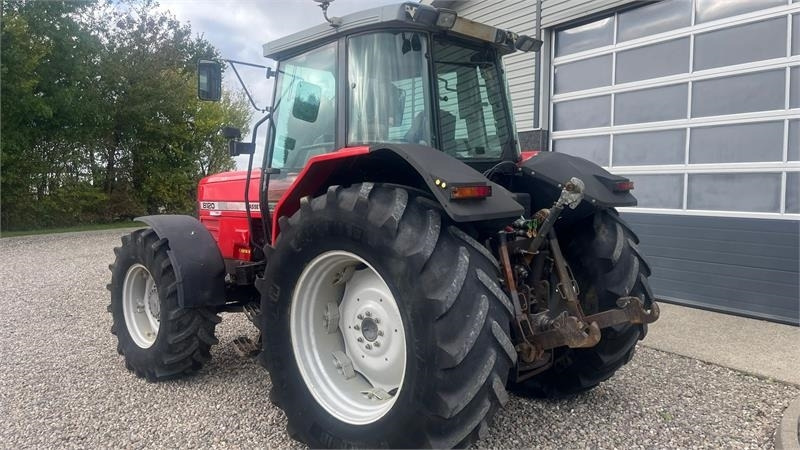 Massey Ferguson 8120 DYNA 4 Med frontlift - Traktor: bilde 3 Massey Ferguson 8120 DYNA 4 Med frontlift - Traktor: bilde 3
