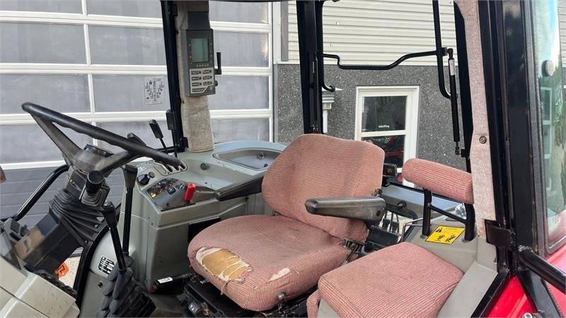 Massey Ferguson 8140 Dyna Shift - Traktor: bilde 5 Massey Ferguson 8140 Dyna Shift - Traktor: bilde 5