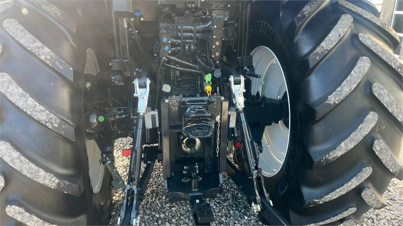 New Holland T6.165 AutoCommannd med frontlift - Traktor: bilde 5 New Holland T6.165 AutoCommannd med frontlift - Traktor: bilde 5