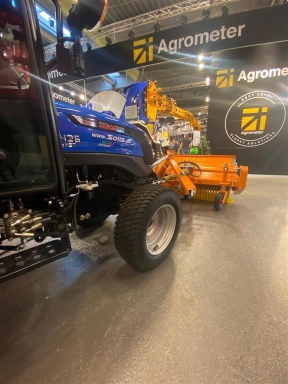 Traktor Solis H26 HST SnowEdition med Thyregod TK 1600 kost på: bilde 8