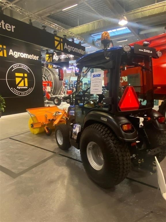 Traktor Solis H26 HST SnowEdition med Thyregod TK 1600 kost på: bilde 9