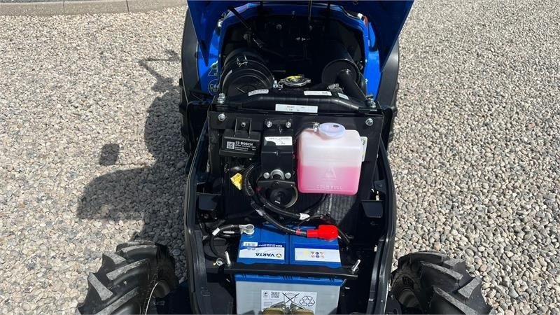 Solis S26 6+2 Gearmaskine med Servostyring og brede trak - Traktor: bilde 2 Solis S26 6+2 Gearmaskine med Servostyring og brede trak - Traktor: bilde 2
