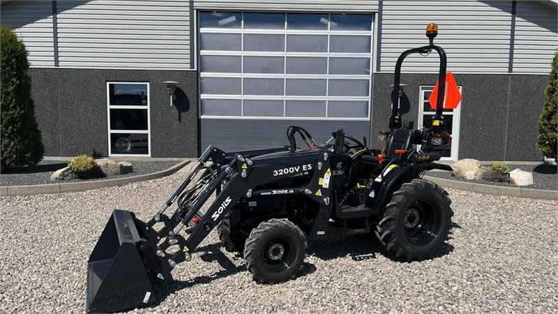 Solis S26 6+2 gearmaskine Limited Edition i sort med bre - Kommunale traktor: bilde 1 Solis S26 6+2 gearmaskine Limited Edition i sort med bre - Kommunale traktor: bilde 1