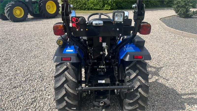 Solis S26 6+2 gearmaskine med Fuldhydraulisk frontlæsser - Traktor: bilde 5 Solis S26 6+2 gearmaskine med Fuldhydraulisk frontlæsser - Traktor: bilde 5
