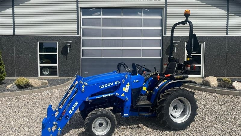 Solis S26 6+2 gearmaskine med Fuldhydraulisk frontlæsser - Traktor: bilde 1 Solis S26 6+2 gearmaskine med Fuldhydraulisk frontlæsser - Traktor: bilde 1