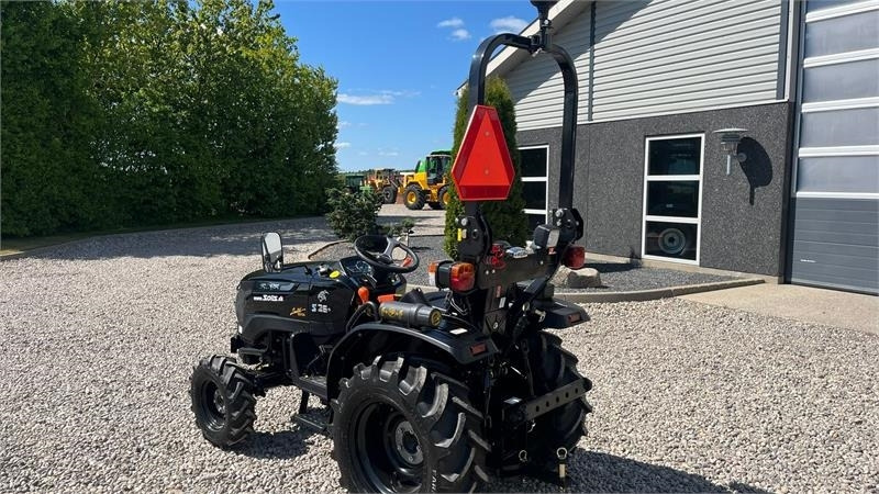 Solis S26 Limited Edition i sort 6+2 Gearmaskine med Ser - Kommunale traktor: bilde 3 Solis S26 Limited Edition i sort 6+2 Gearmaskine med Ser - Kommunale traktor: bilde 3