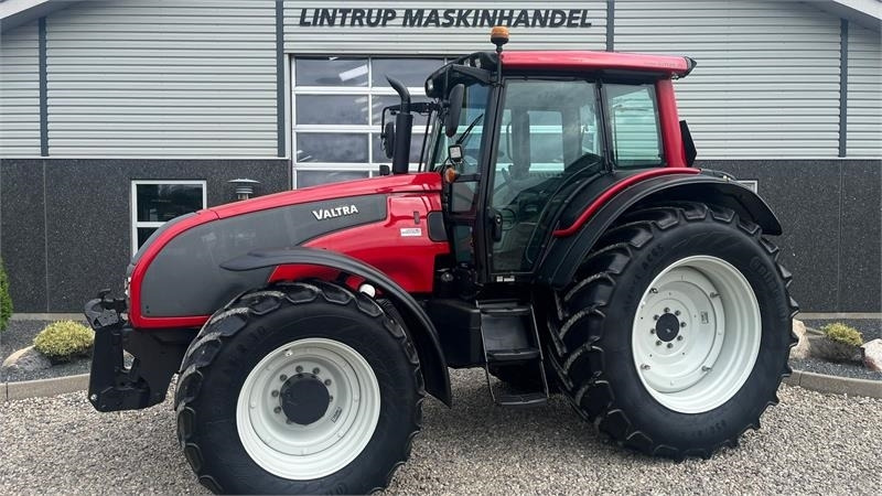 Valtra T171 Frontlift og fuld affjedring - Traktor: bilde 1 Valtra T171 Frontlift og fuld affjedring - Traktor: bilde 1