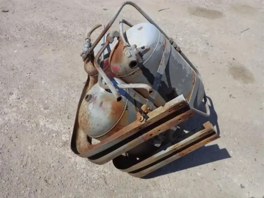 Leie Volvo Airtanks From Volvo F88-F89  Volvo Airtanks From Volvo F88-F89: bilde 7